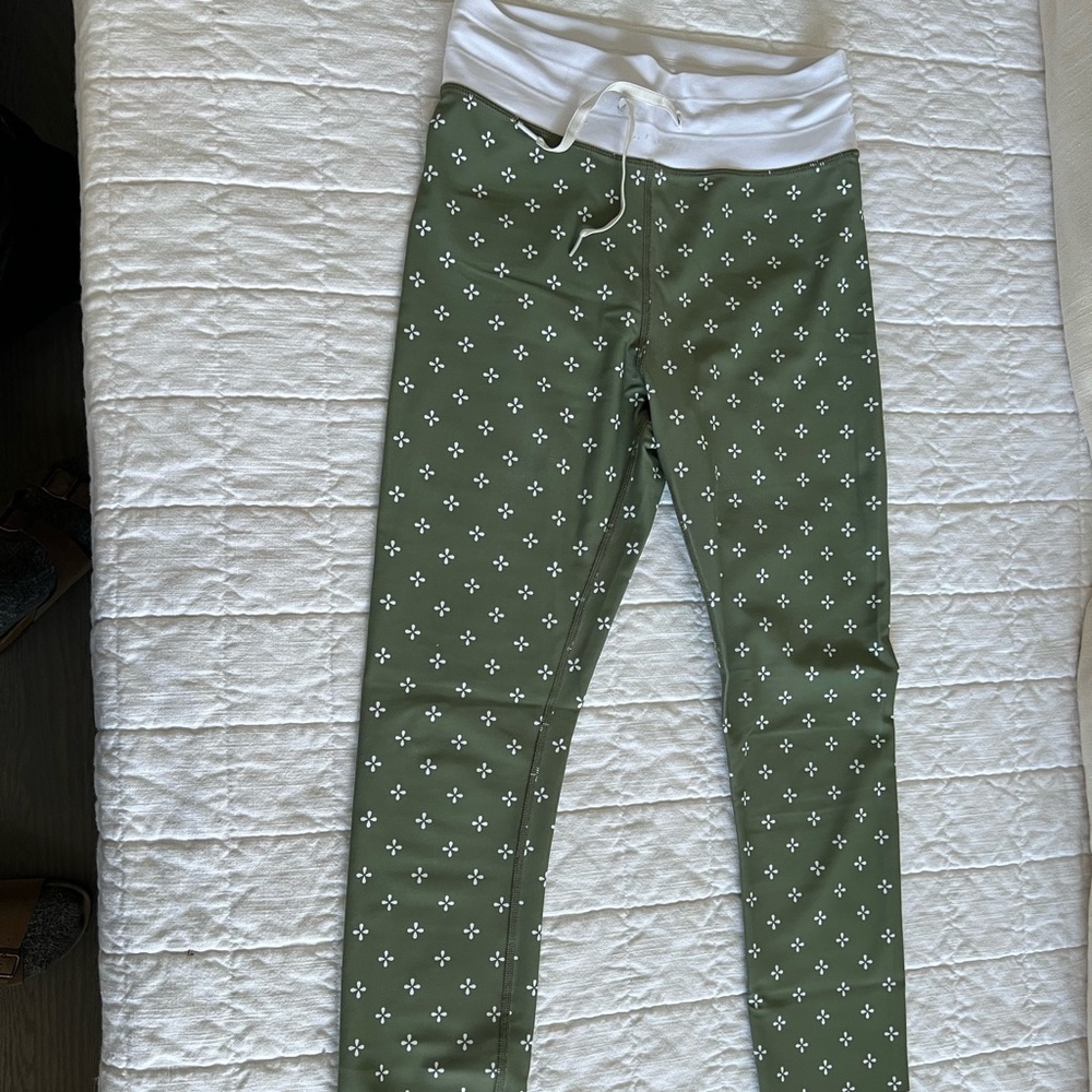 Sarah’s Day green patterned leggings